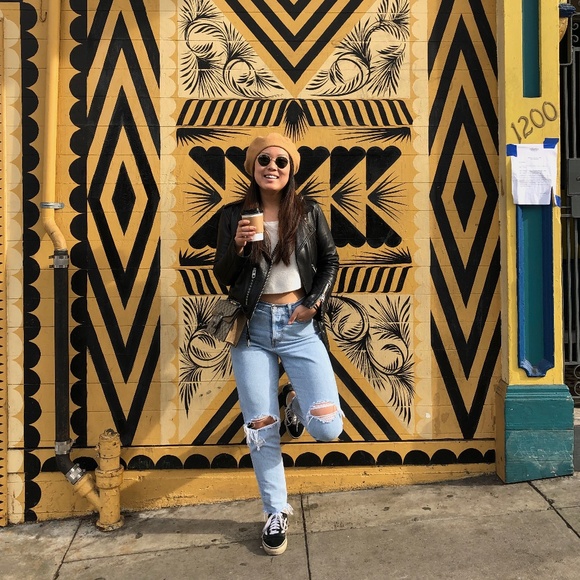 Meet your Posher, Rebekah - Picture 2 of 4